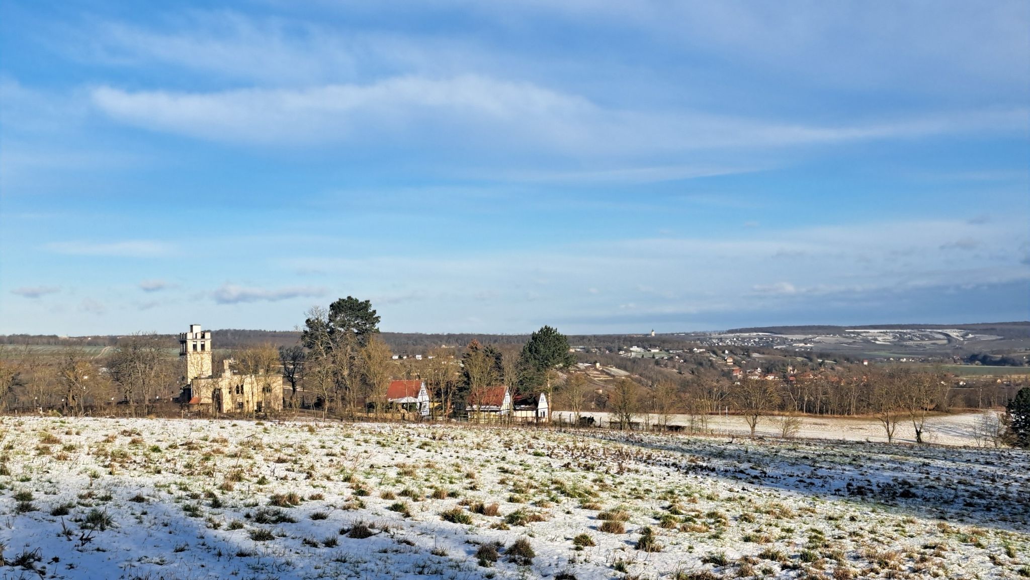 Blick über den Bismarckturm in Richtung Freyburg