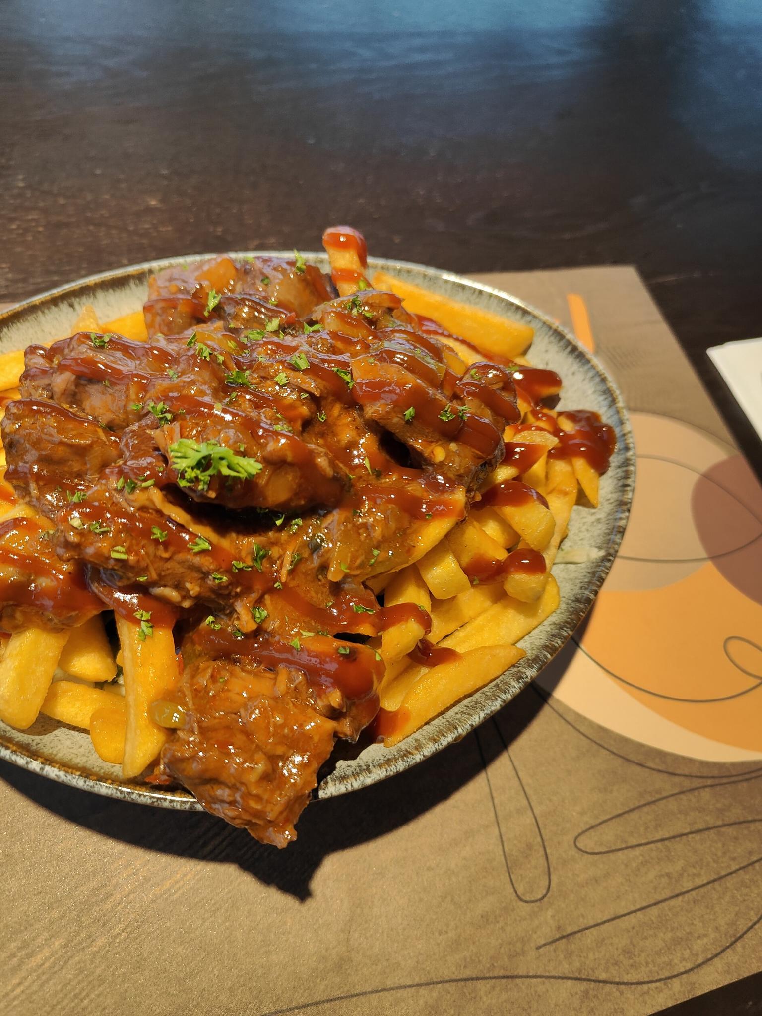 194741eee6d?width=3072&height=2304&crop=false&q=70