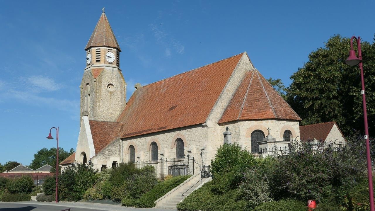 Aussance, Kirche Saint Sindulphe, Foto: Elfriede Simon, privat