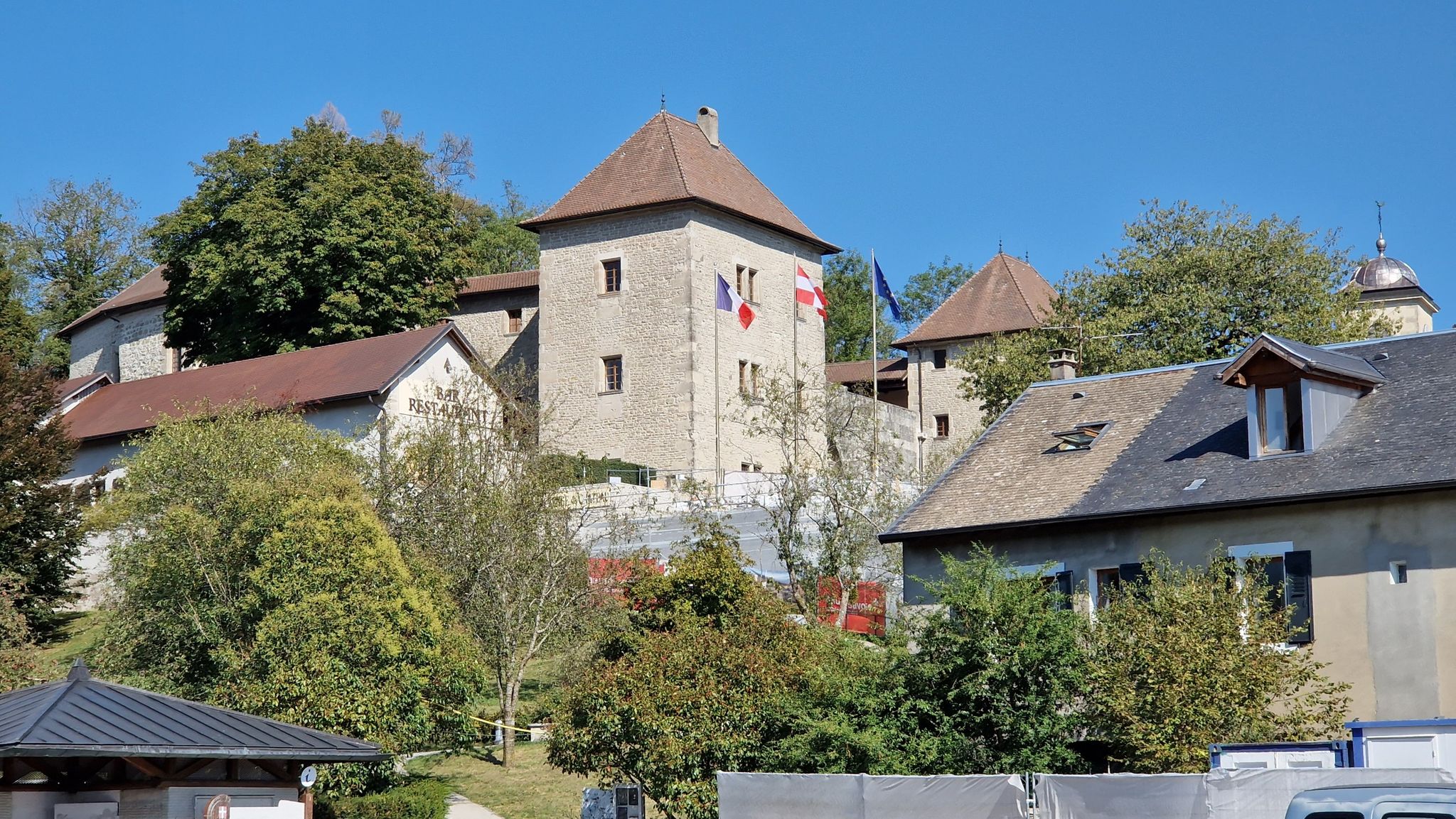 Le château de Clermont en Genevois