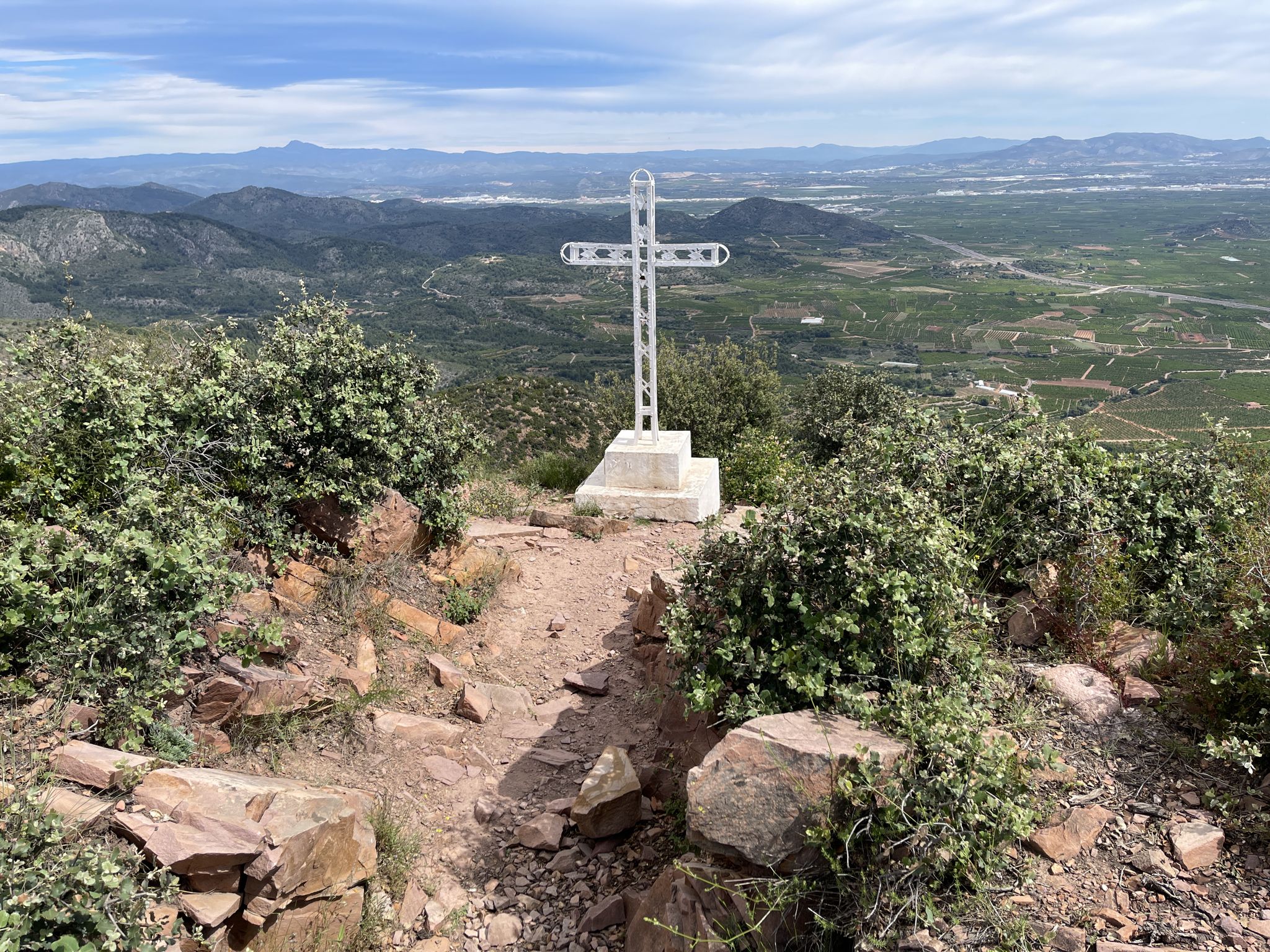 Creu de Ferro, con el Penyagolosa al fondo