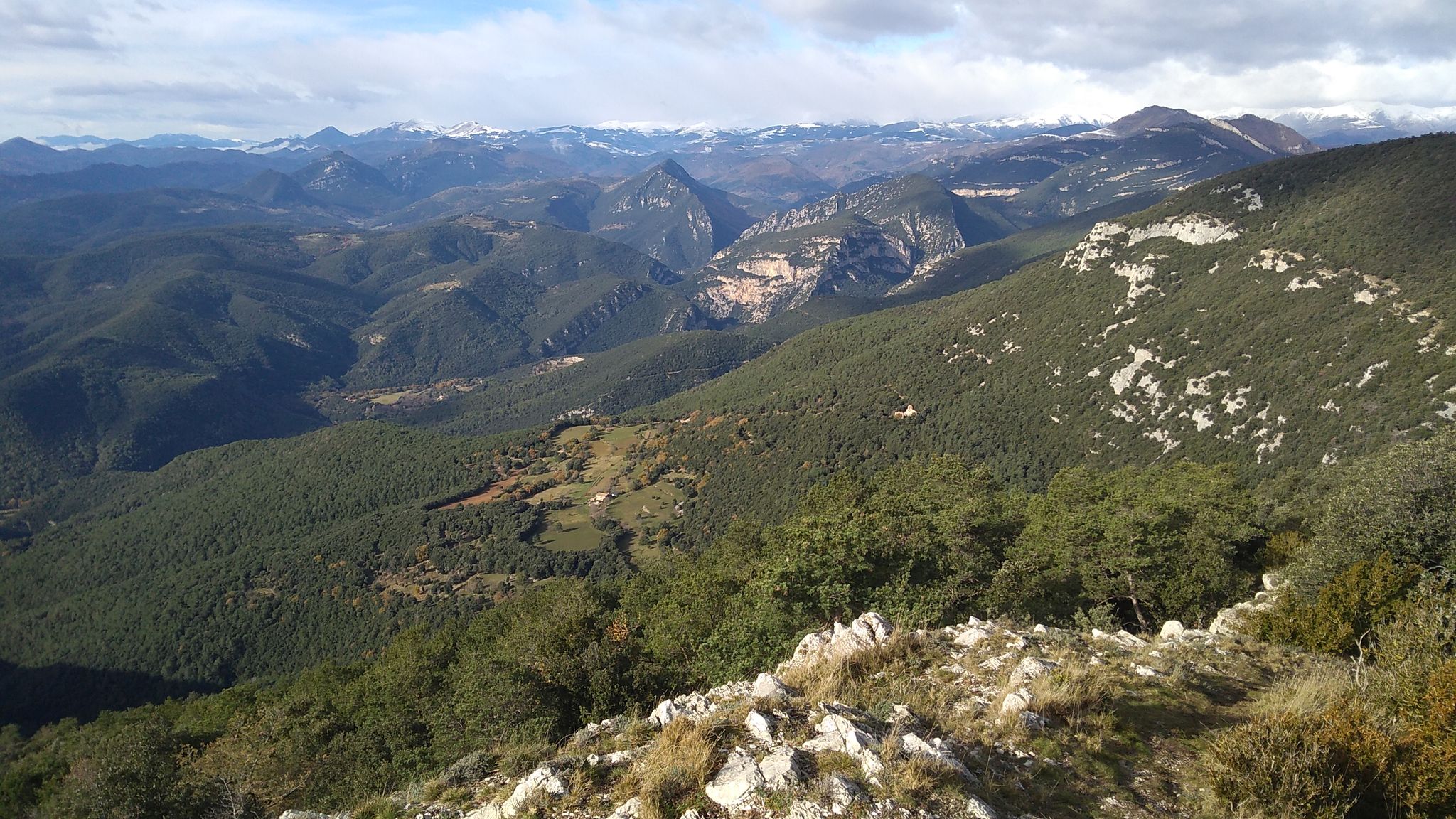 Sant Grau d'Entreperes i la vall de Sant Aniol