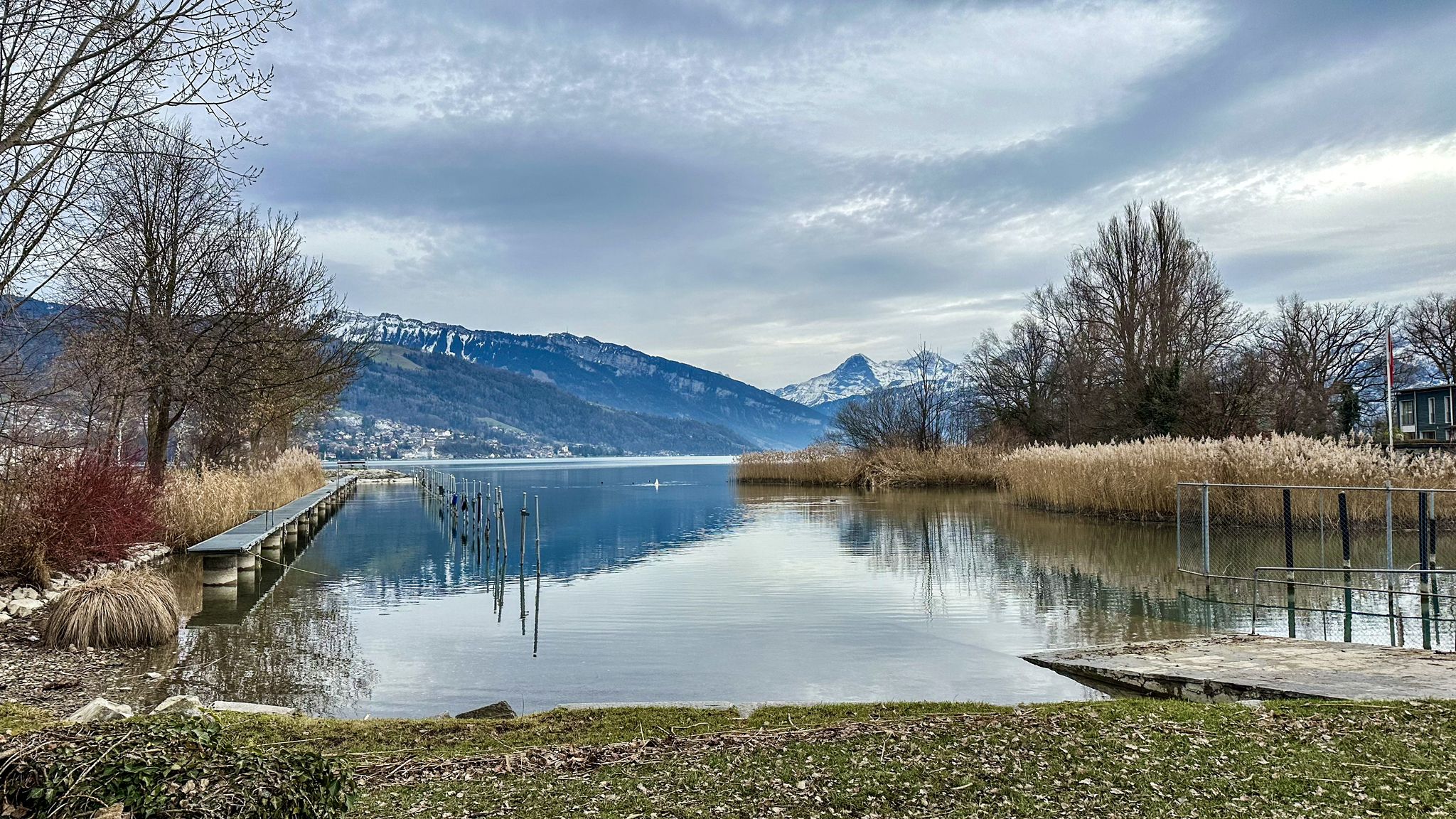 ...wenn man durch Thun fährt, darf ein Blick auf den Thunersee natürlich nicht fehlen😊...