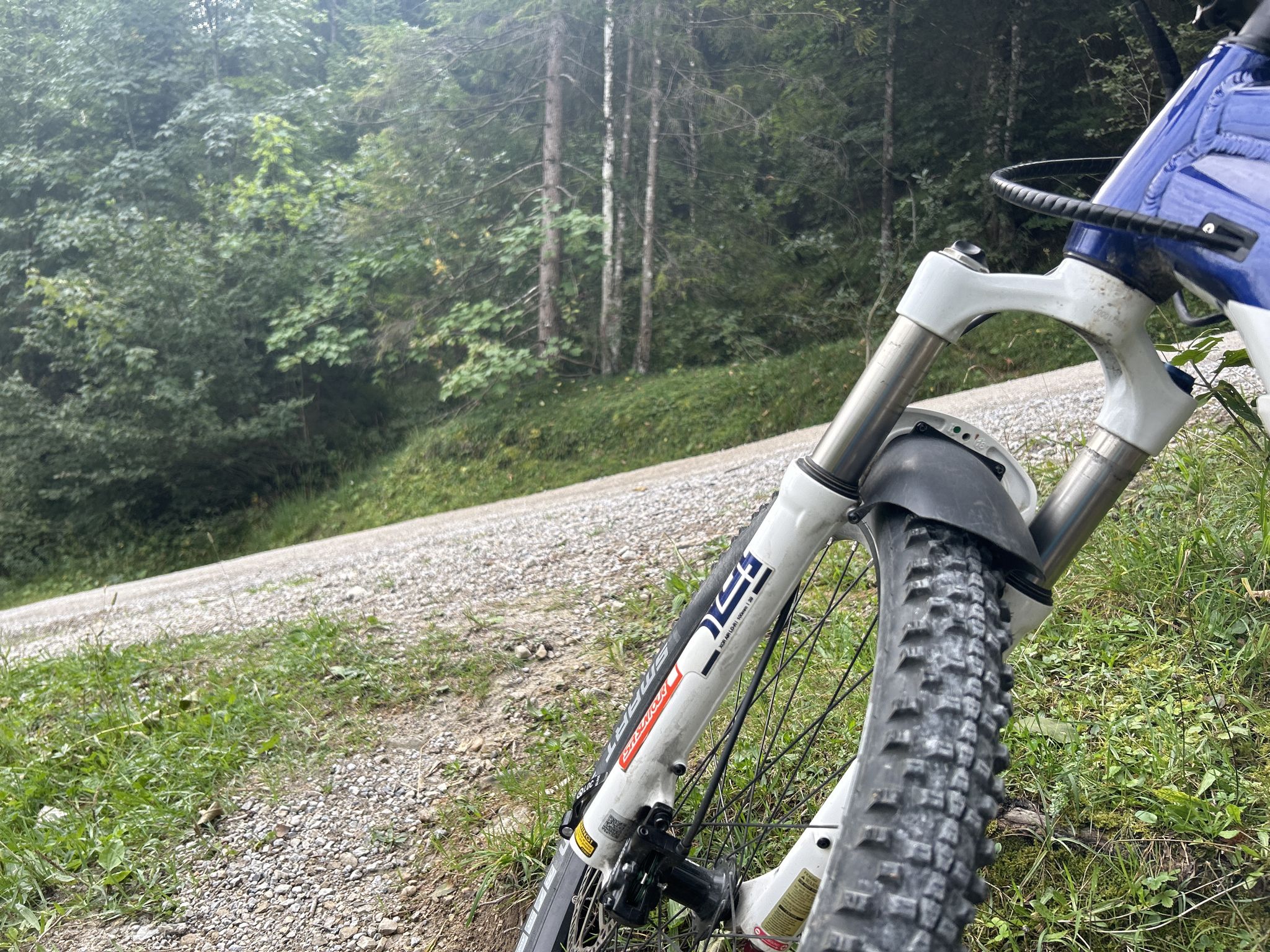 camping zelt 3-4 personen CampFeuer Smart für 4 | 2000 mm Wassersäule | Blau/Grau | Großes Tunnelzelt mit 3 Eingängen, Herausnehmbare Trennwand B'Twin Kinderfahrrad 20 Zoll Wilson Youth Catchers Gear Colour:Silver Fade
