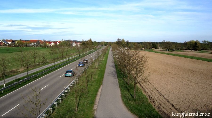 Radweg an der Umgehungsstraße Kirrlach