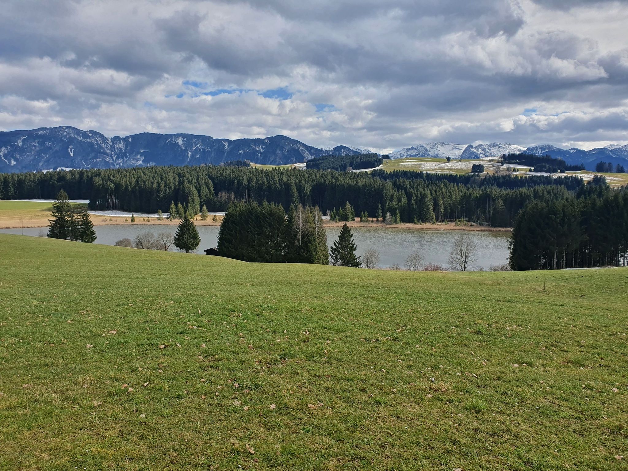 Blick hinab zum Kaltenbrunner See