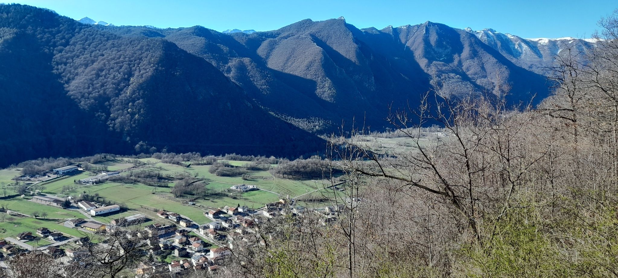 Gaiola e in alto il Saben
