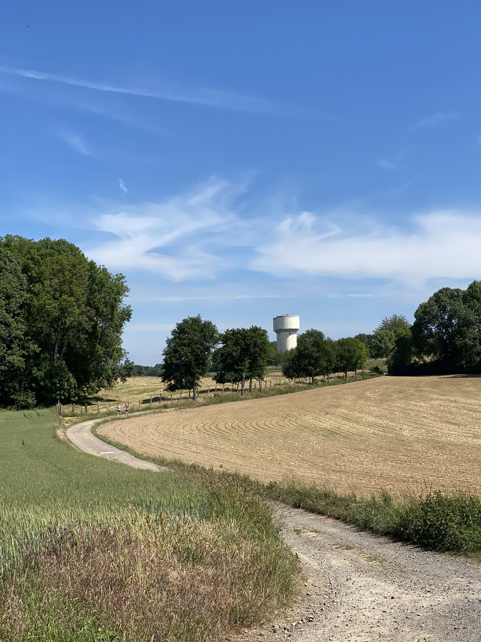 de retour à Erchin et ses châteaux d'eau