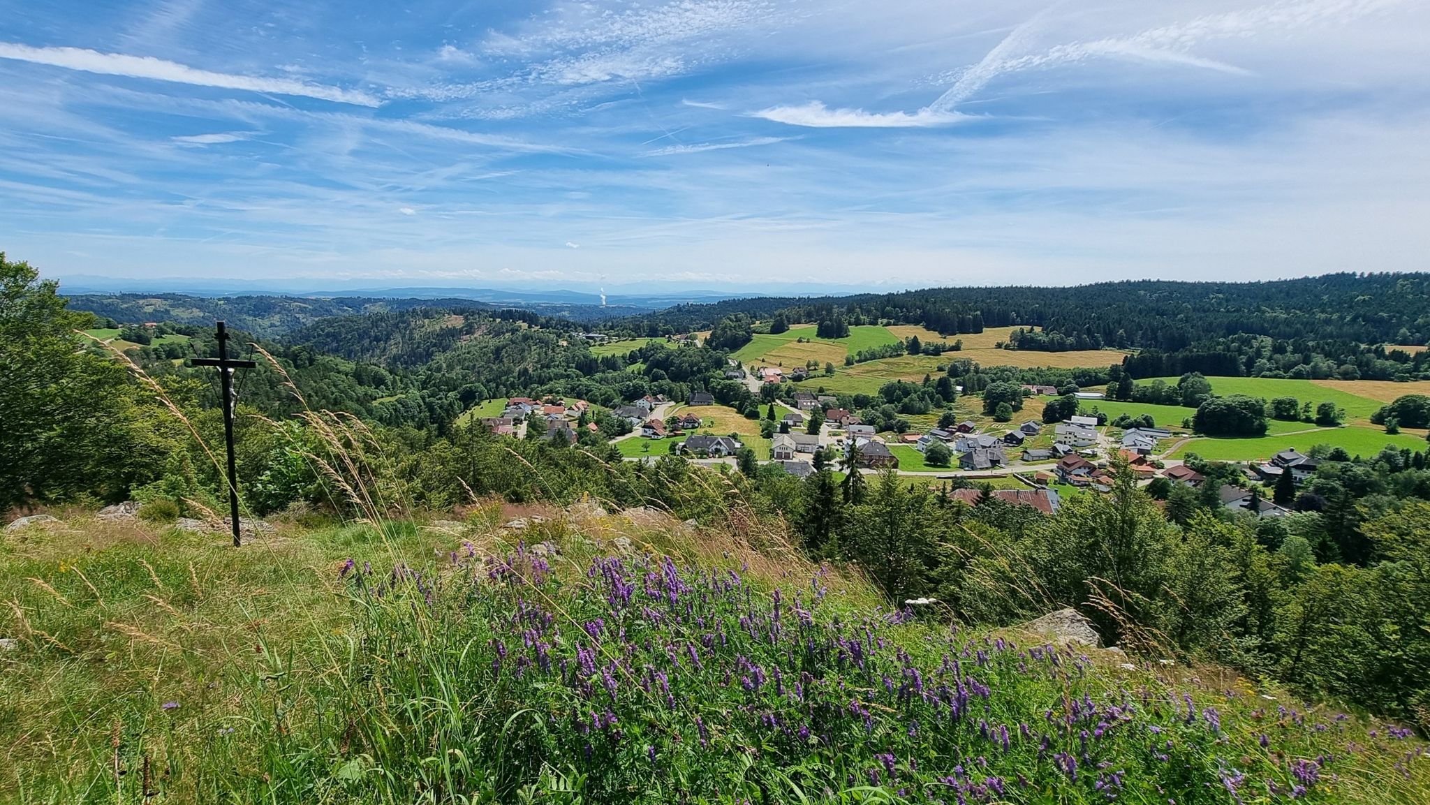 Weiter Ausblick von der Kreuzfelsenhütte