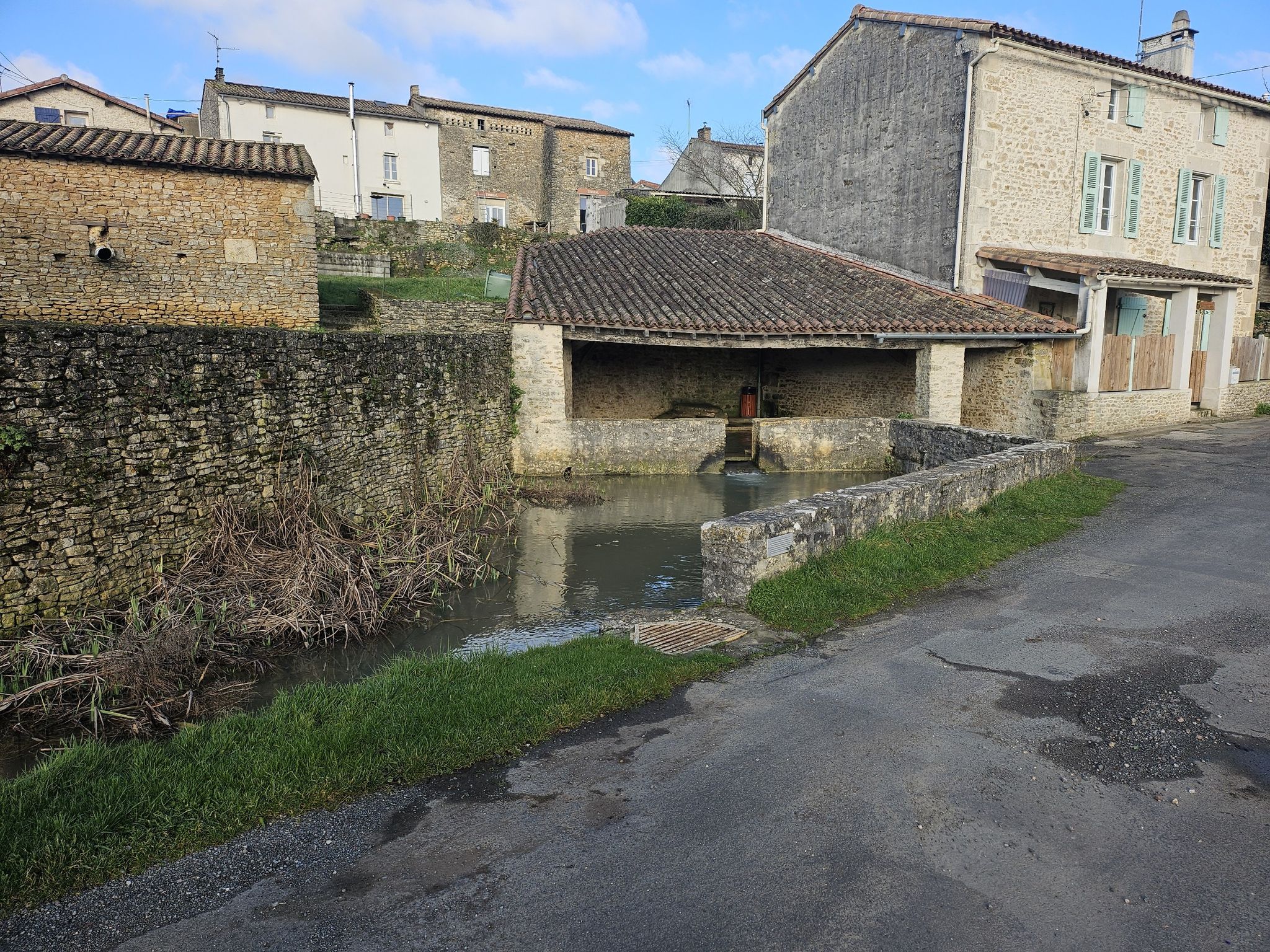 lavoir de Cours(la fontaine)