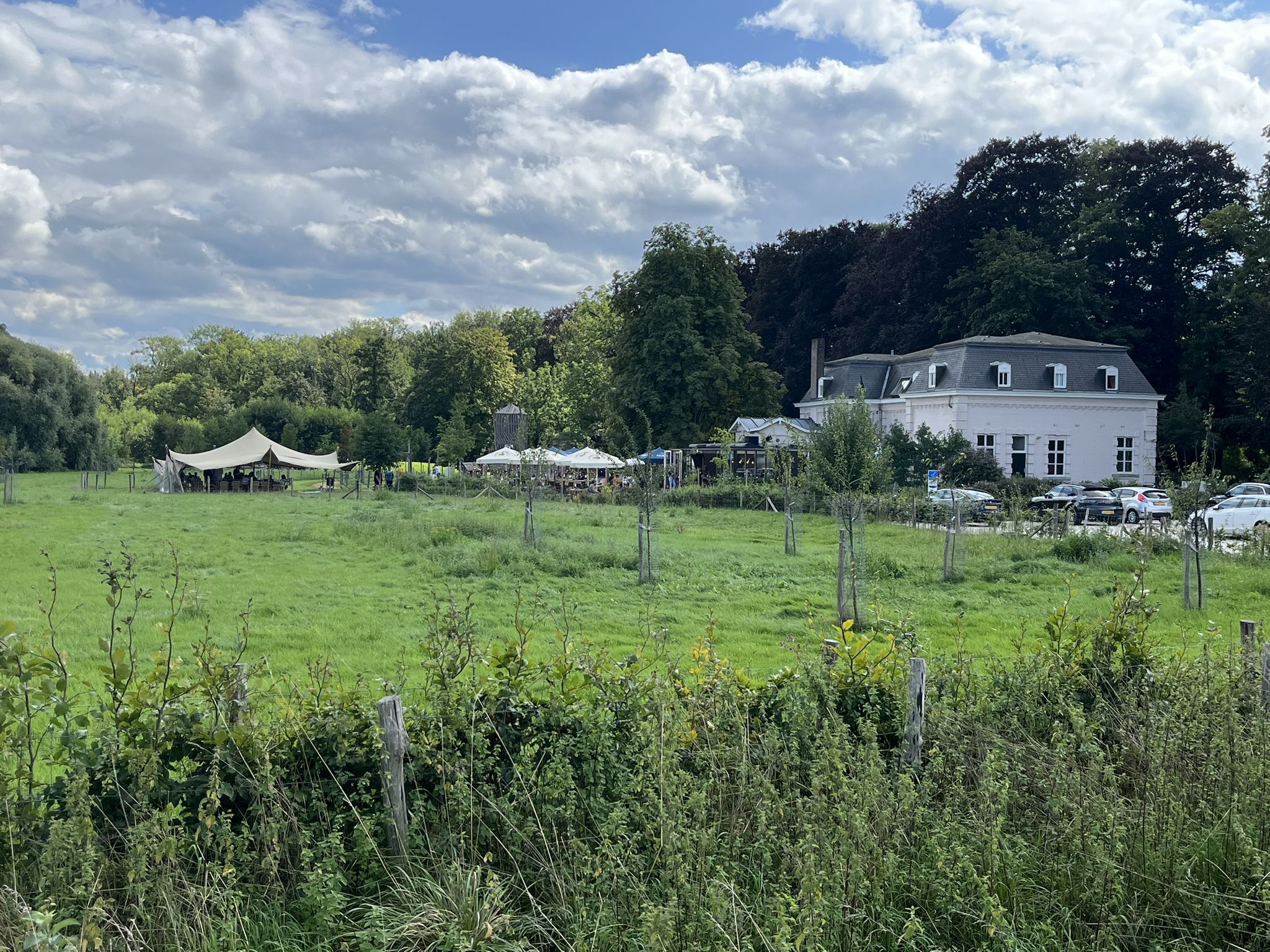 Villa Kanjel met terras gelegen langs de Meerssenerweg.