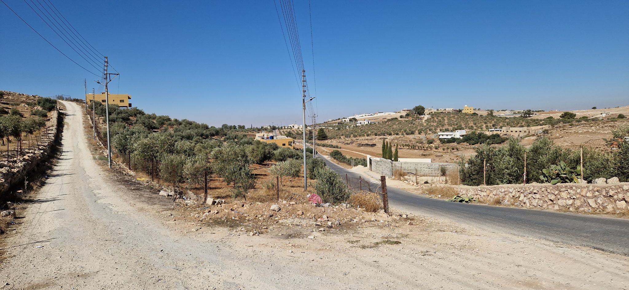 ruhige Straße auf dem Weg zum Toten Meer