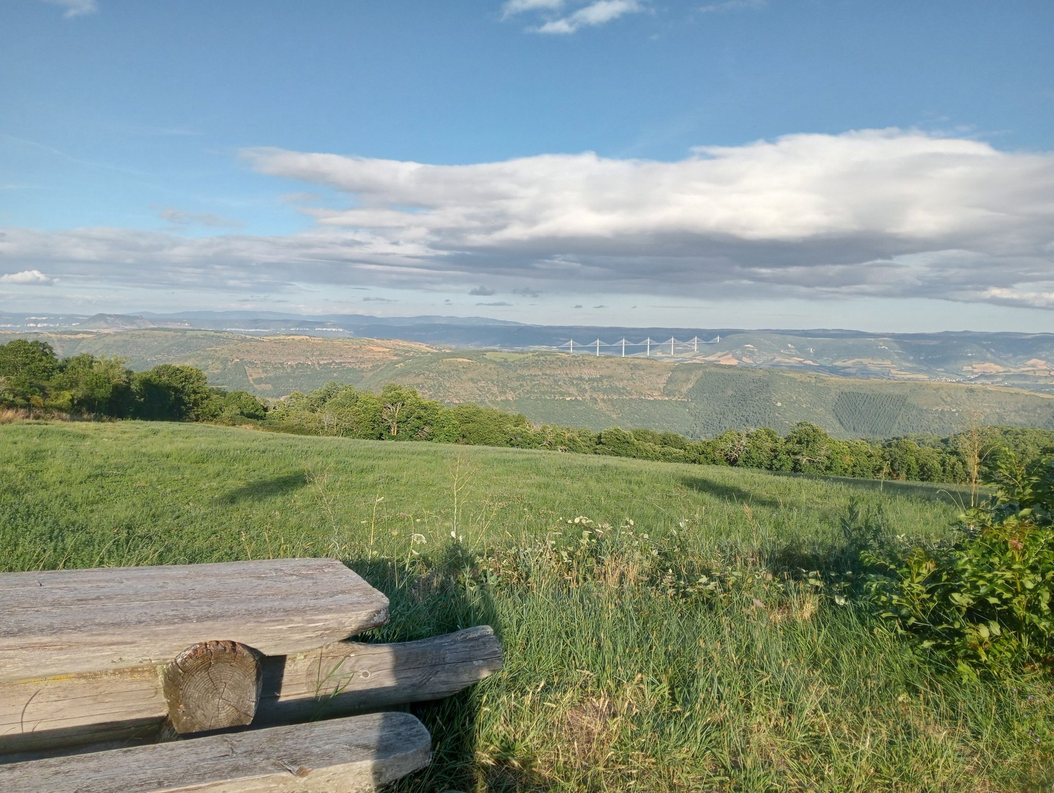 vue sur le viaduc de Millau