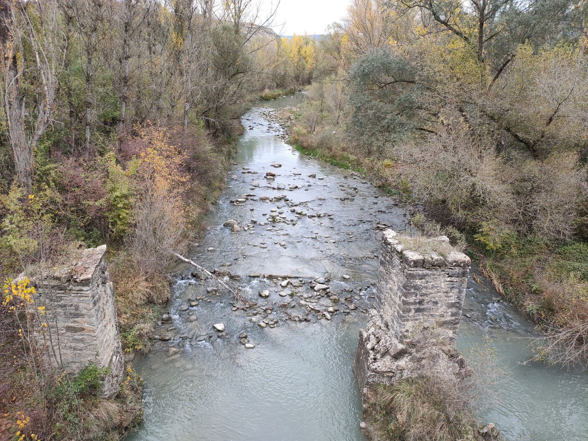 Antiguo puente sobre el Gállego