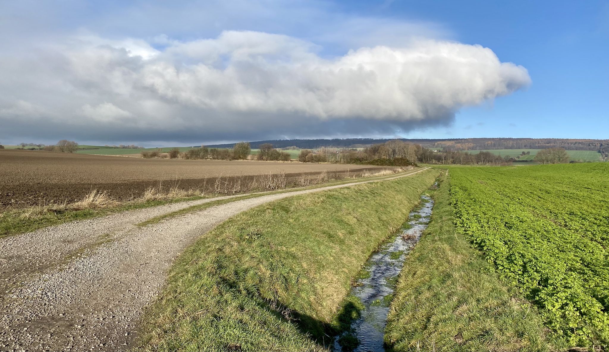 Blick zurück zum Elm, halb unter einer tiefen Wolke