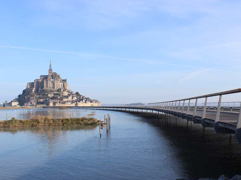 From Paris to Mont Saint Michel La V losc nie Bike Touring