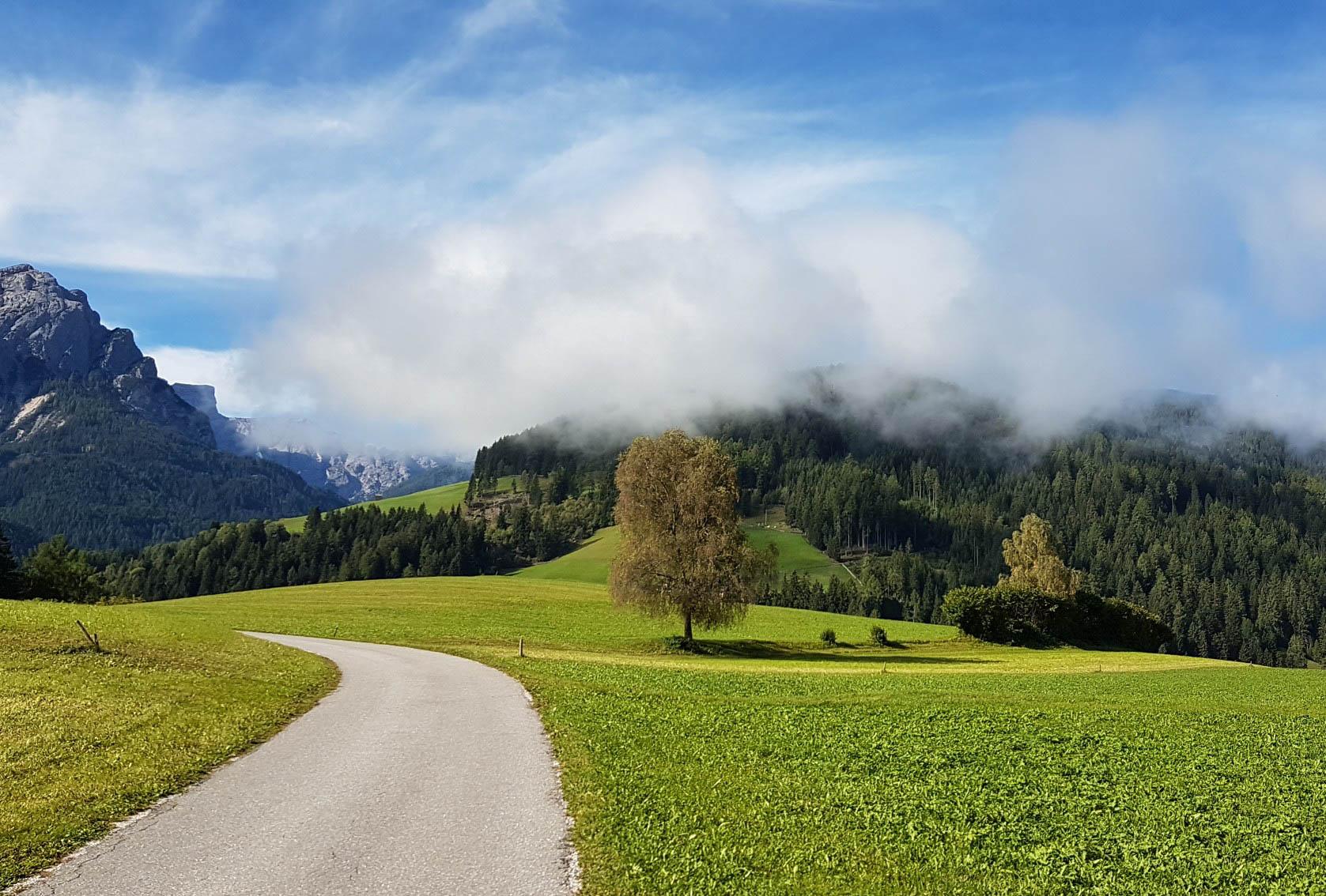 Entre ríos, castillos y montañas - Ruta de ciclismo Val Pusteria ...