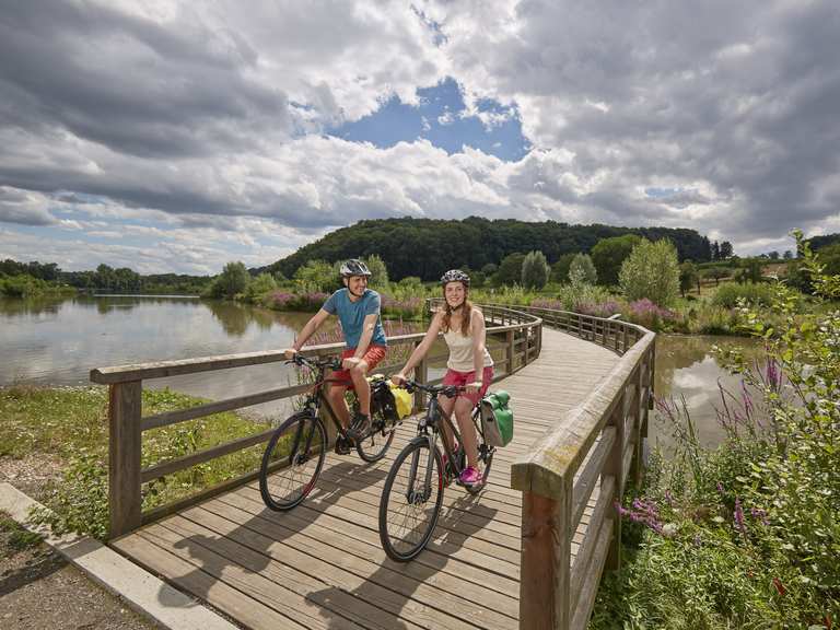 Radfernwege an Flüssen und Seen immer am Wasser durch BadenWürttemberg FahrradCollection