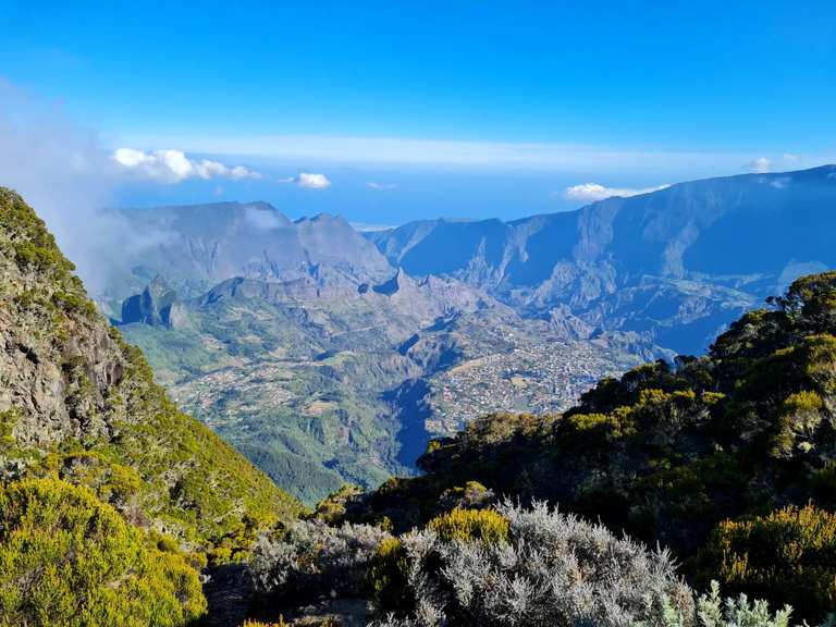 52 Easy Hikes in Réunion Island main image 0