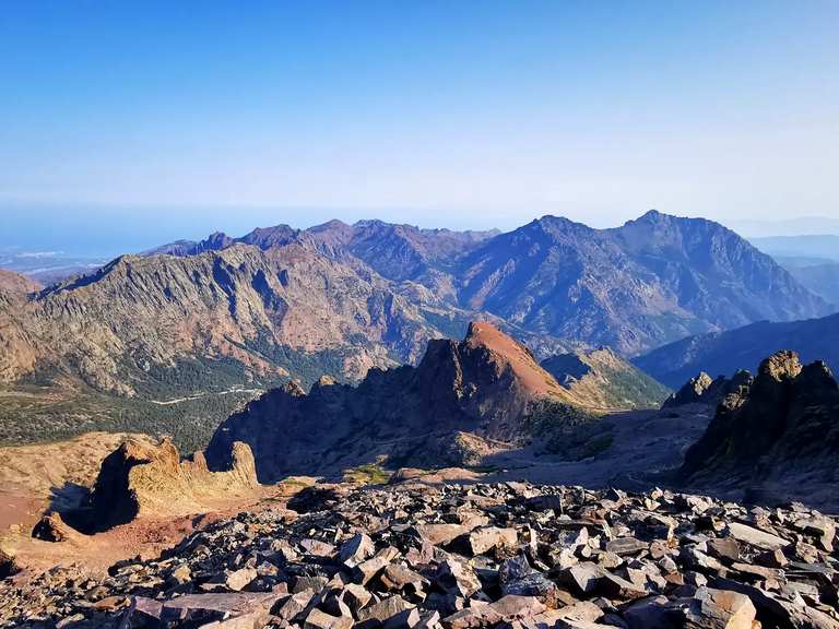 Hiking to the summits – France's highest points | Hiking Collection by ...
