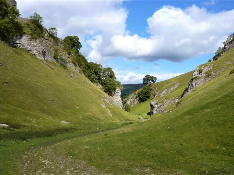 Hike the dales and meadows of the White Peak — Limestone Way Hiking Collection by komoot