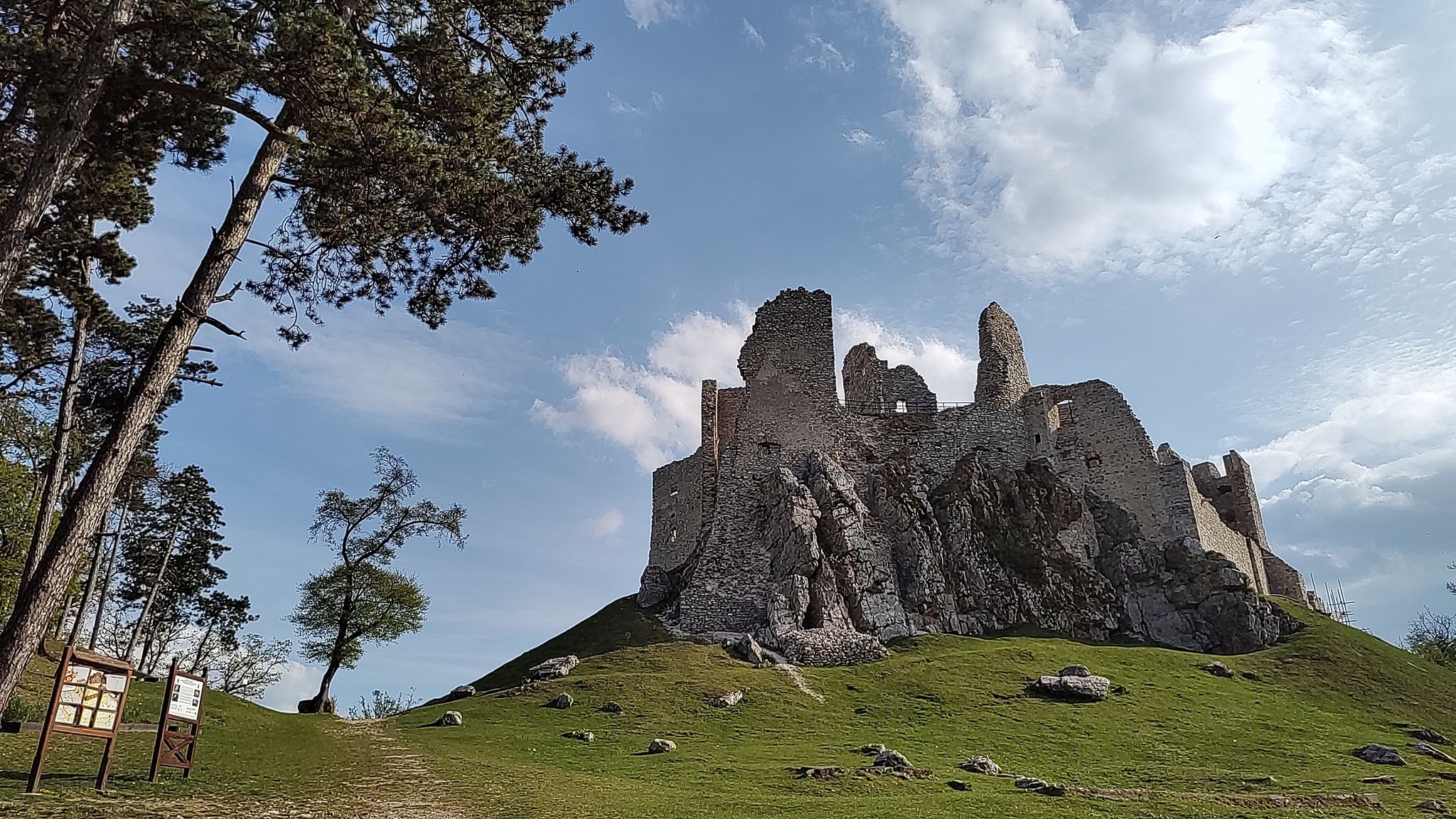 Hrušov