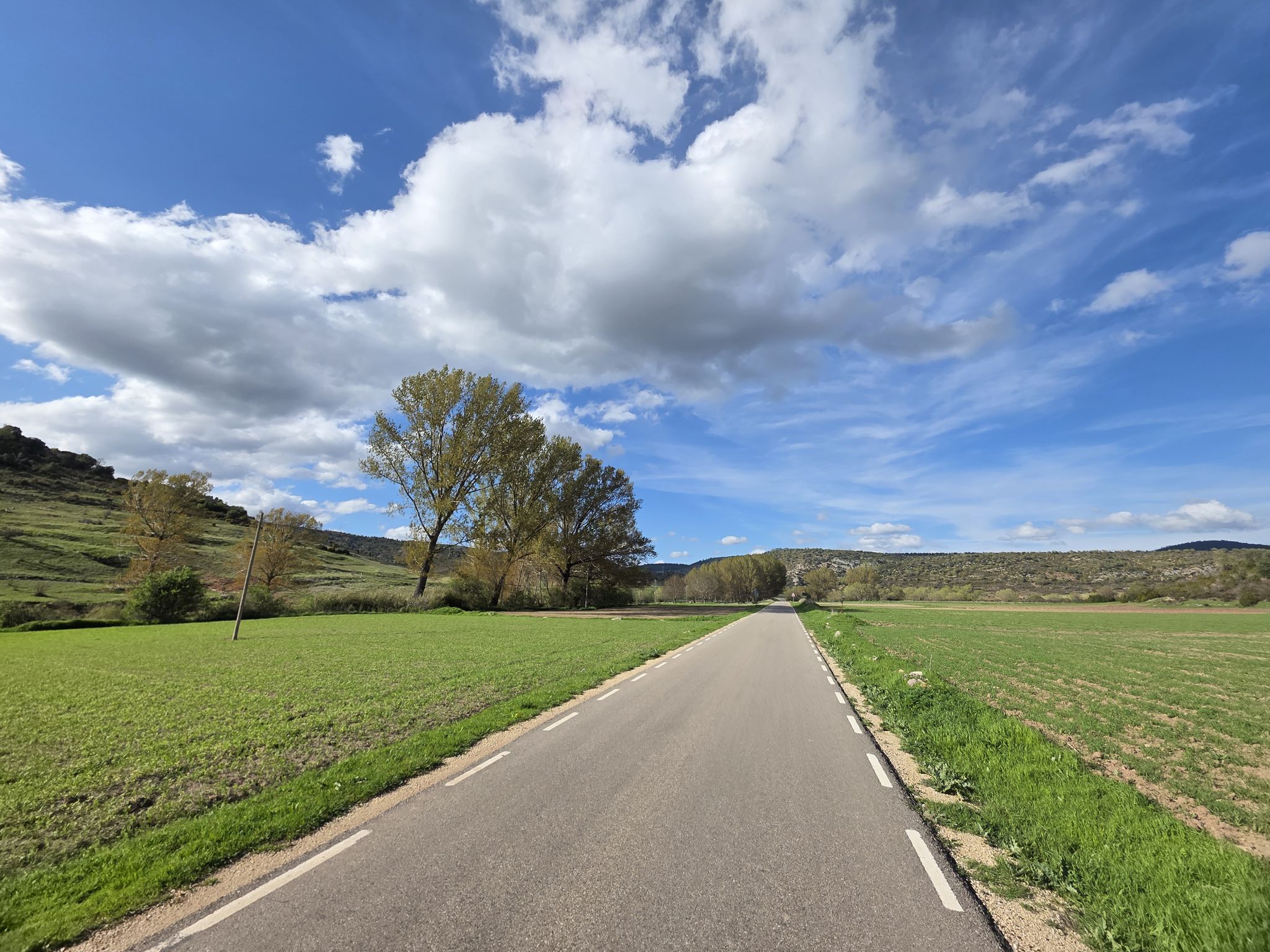 Straße nach Laguna del Marquesado