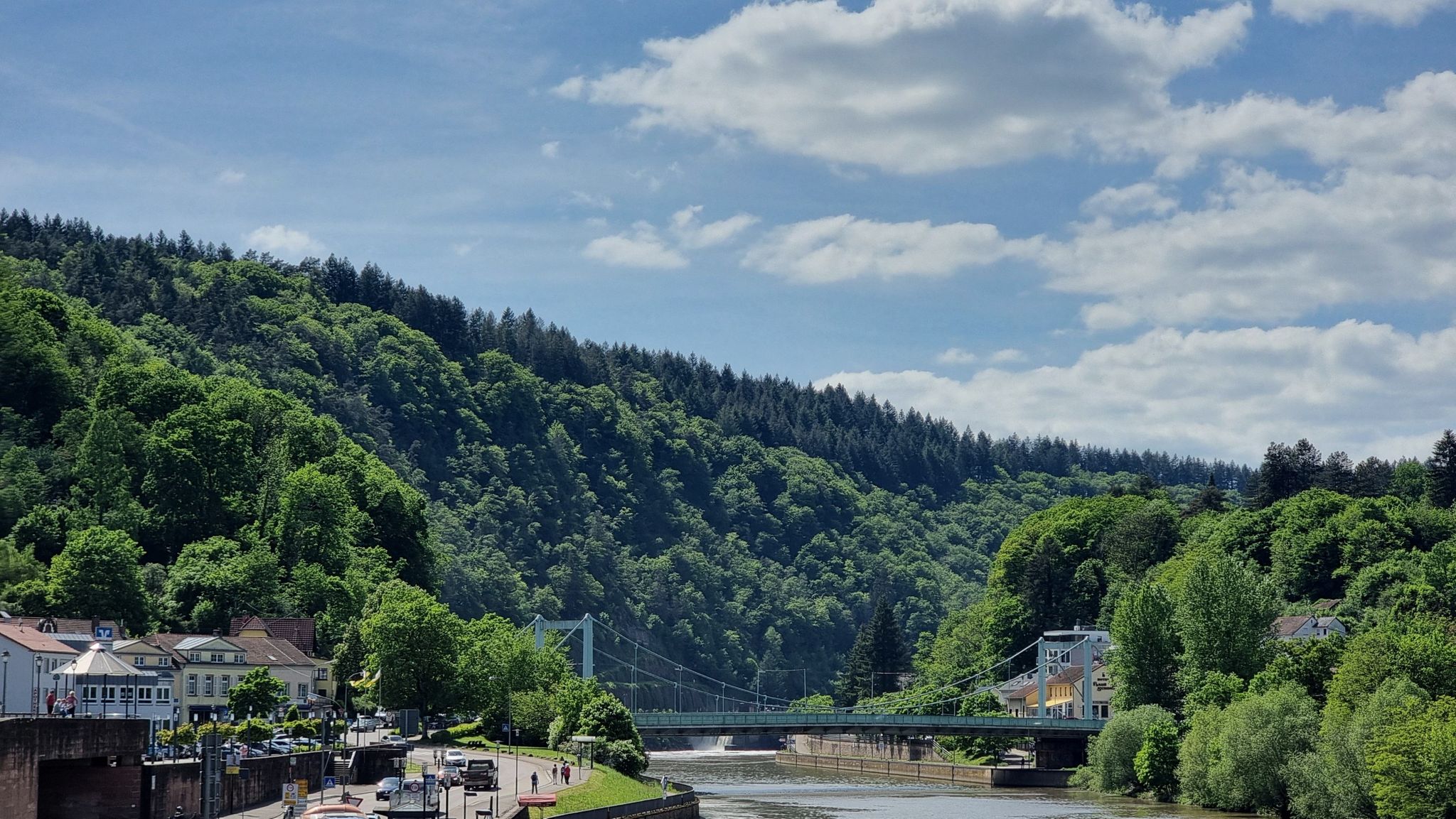 Denkmalgeschützte Mettlacher Saarhängebrücke von 1952