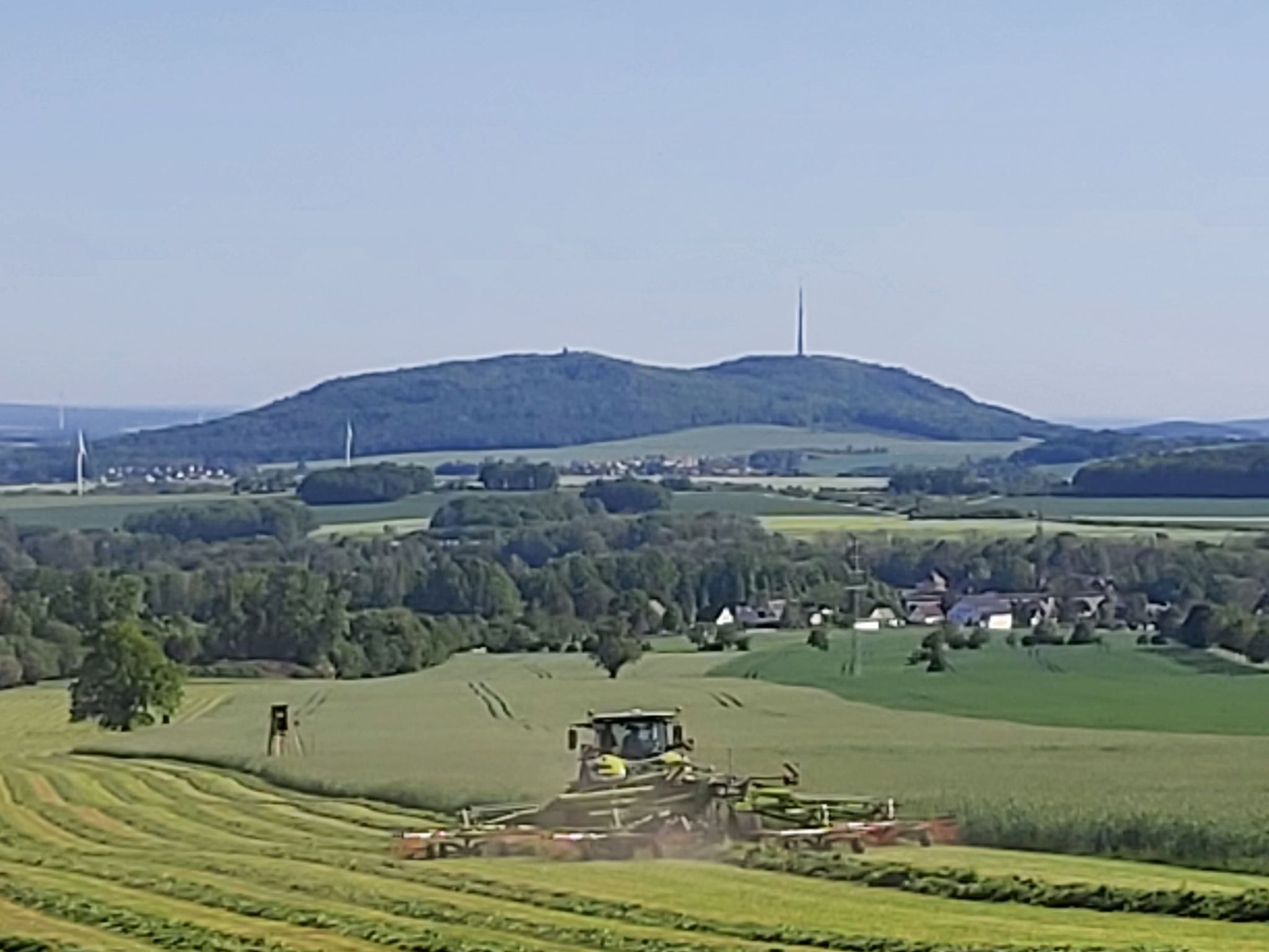 Blick über Obercunnersdorf auf den Löbauer Berg