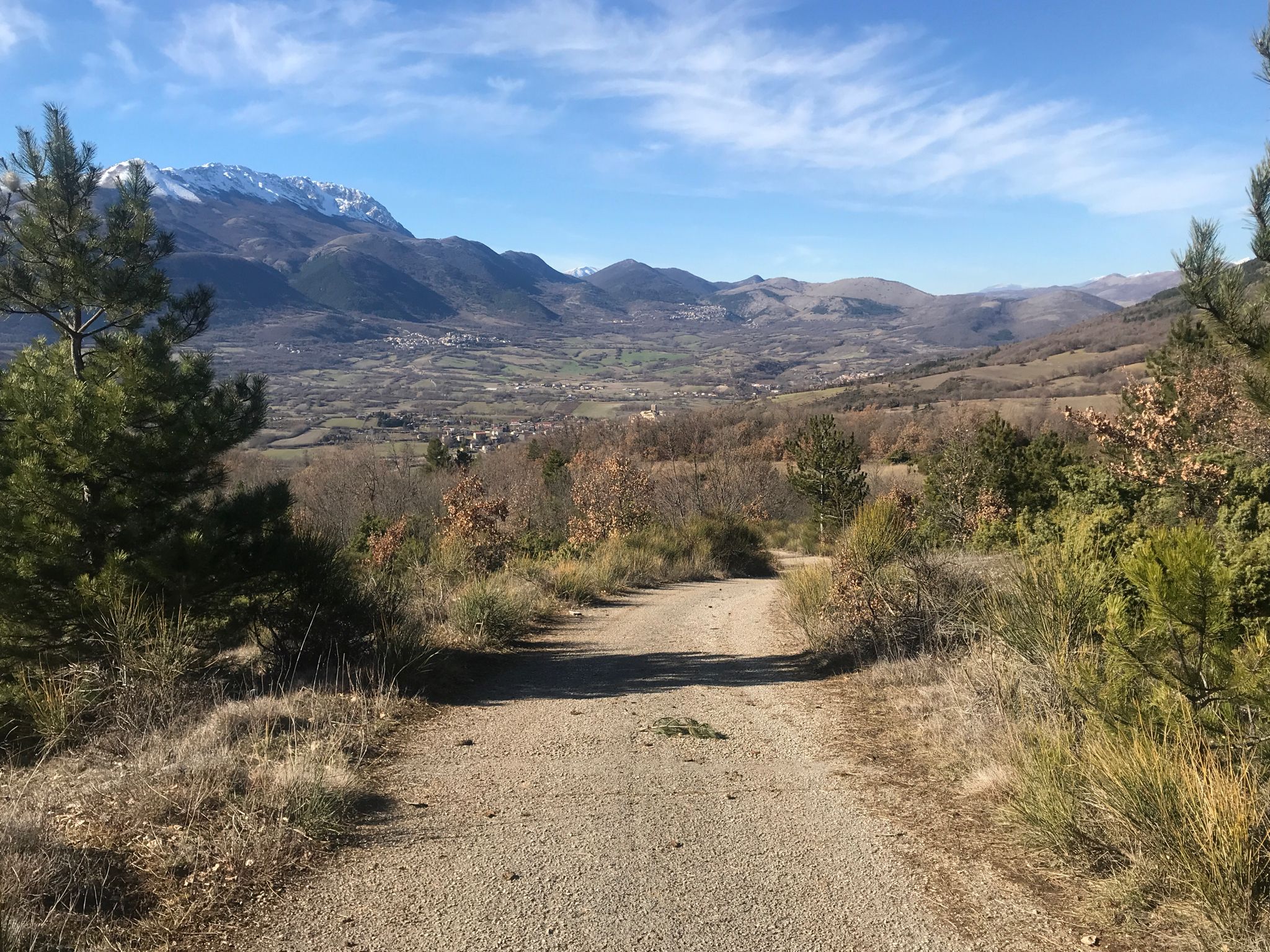 La Valle Subequana scendendo da monte Urano
