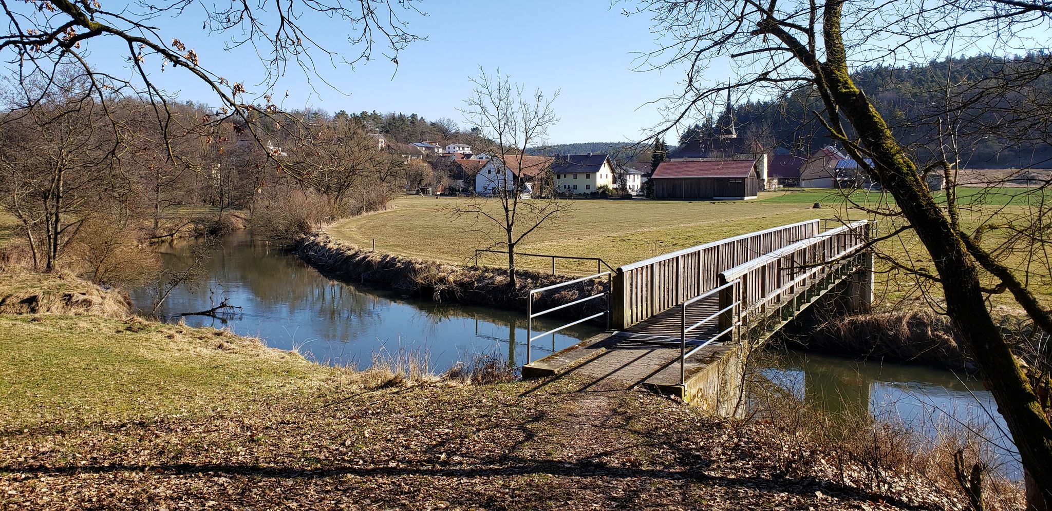 An der romantischen Vils entlang