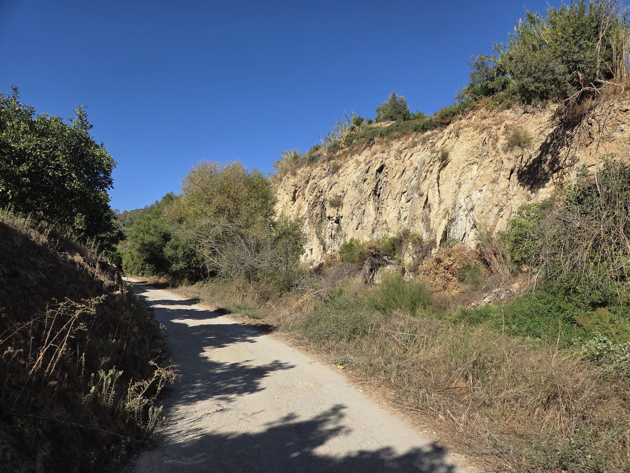Der Eingang zum Tal des Rio Albuñelas