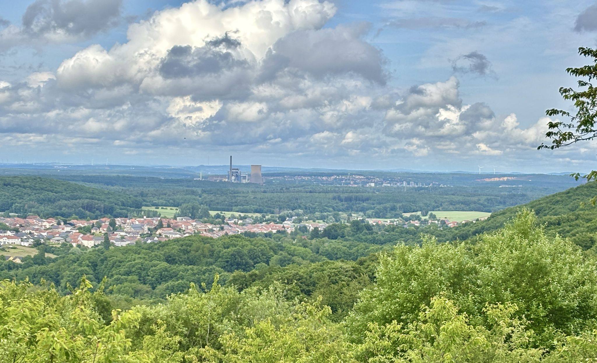 Vue lointaine depuis les hauteurs