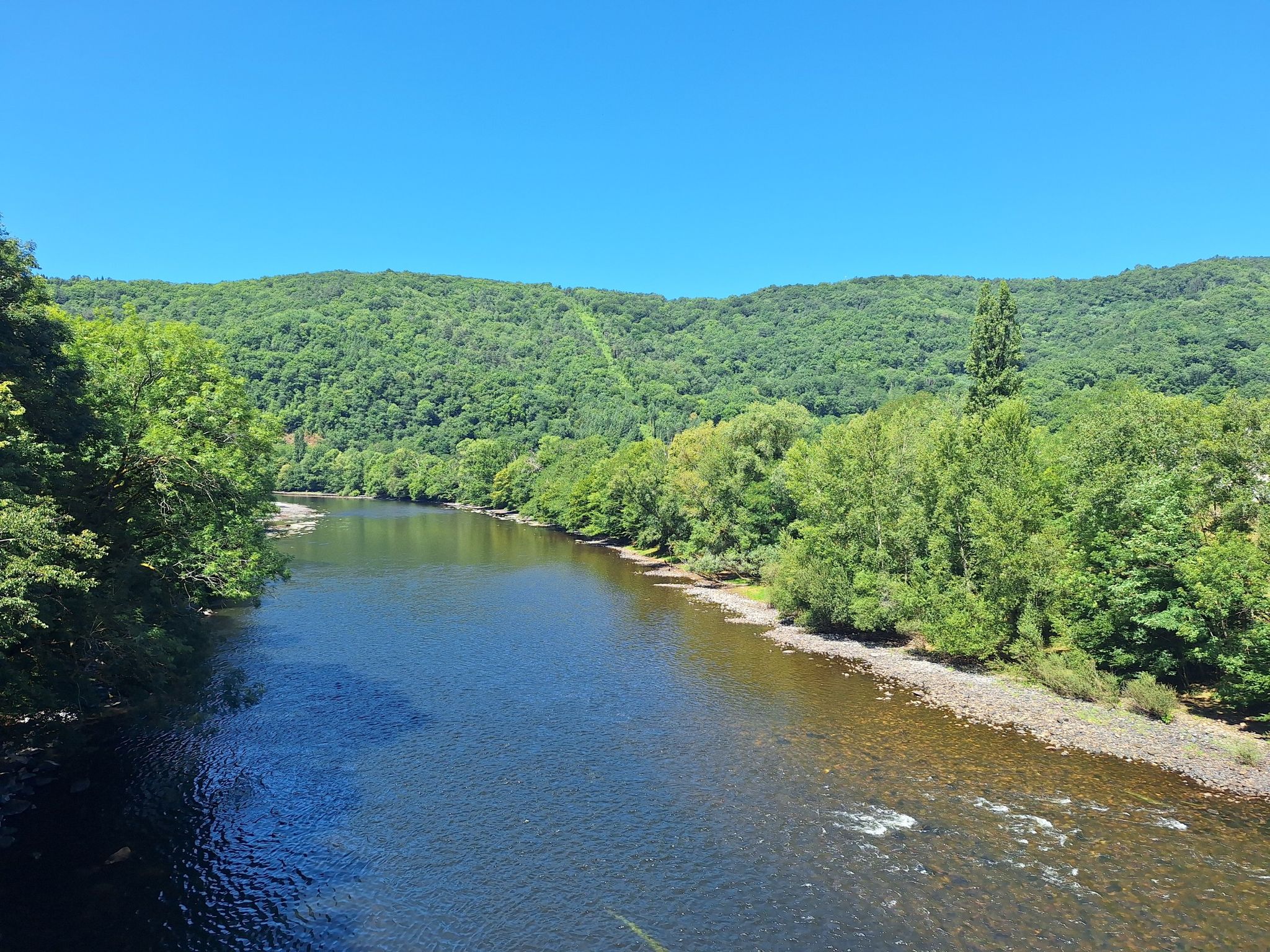 La Dordogne depuis le pont de Brivezac