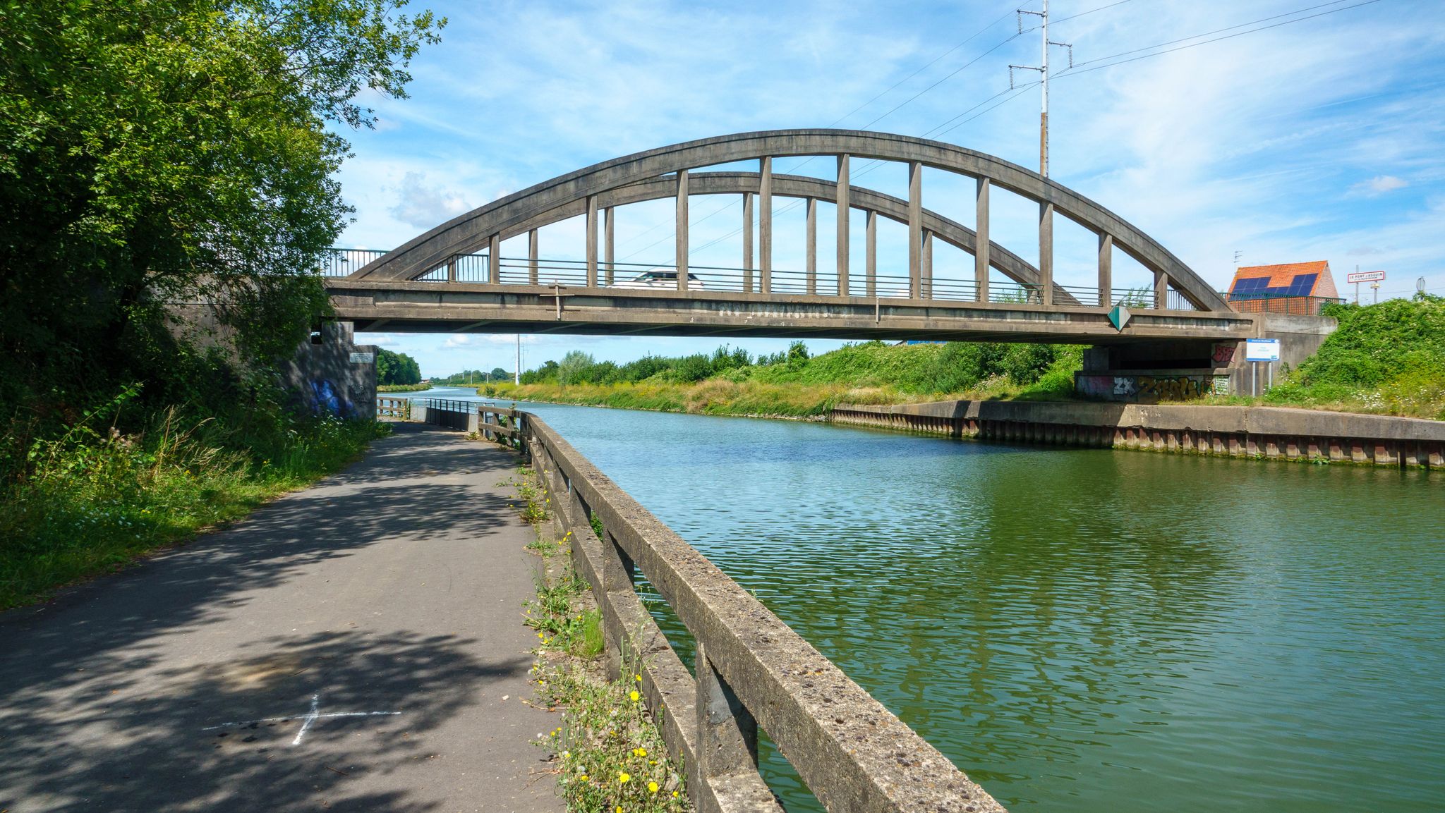 Langs het Canal de Neufossé en niet de Leie