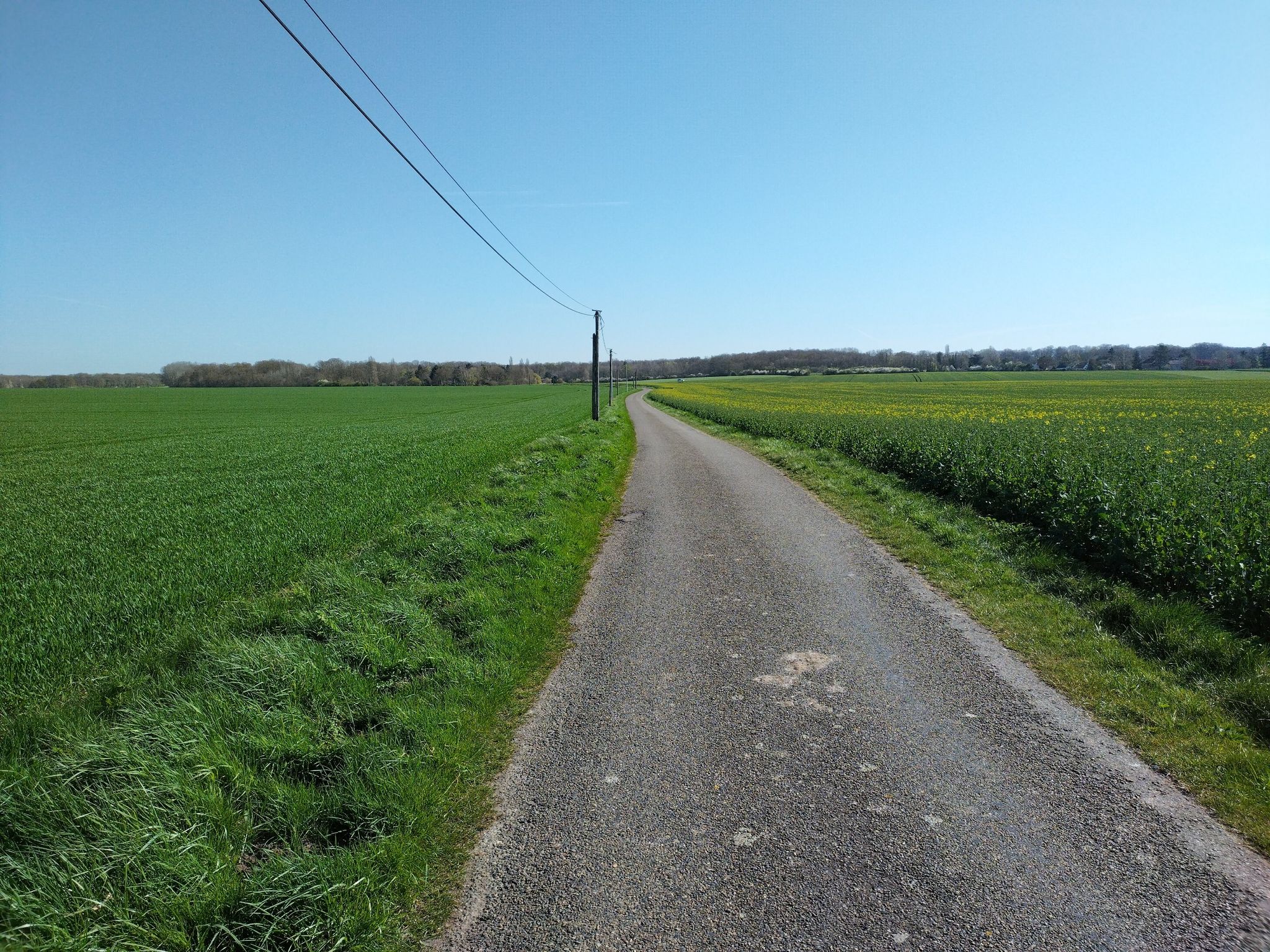 Quiet road, wide open spaces