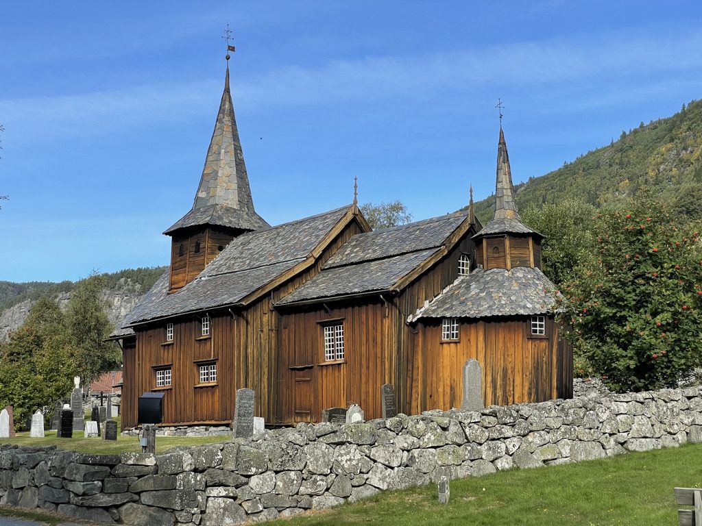 Hols alte Stabkirche