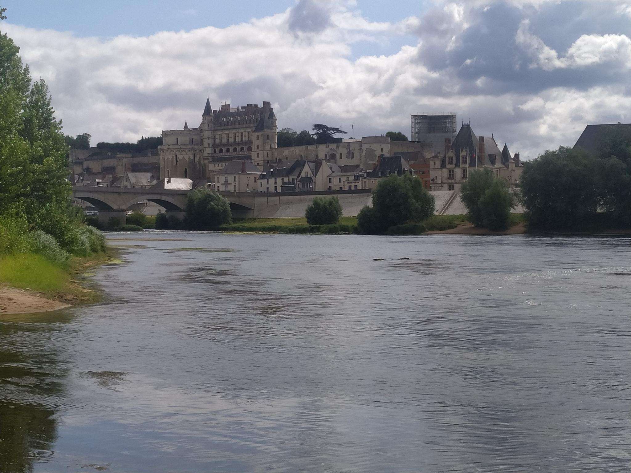 Top 10 pistes cyclables autour de Nazelles-Négron - idées véloroutes |  Komoot
