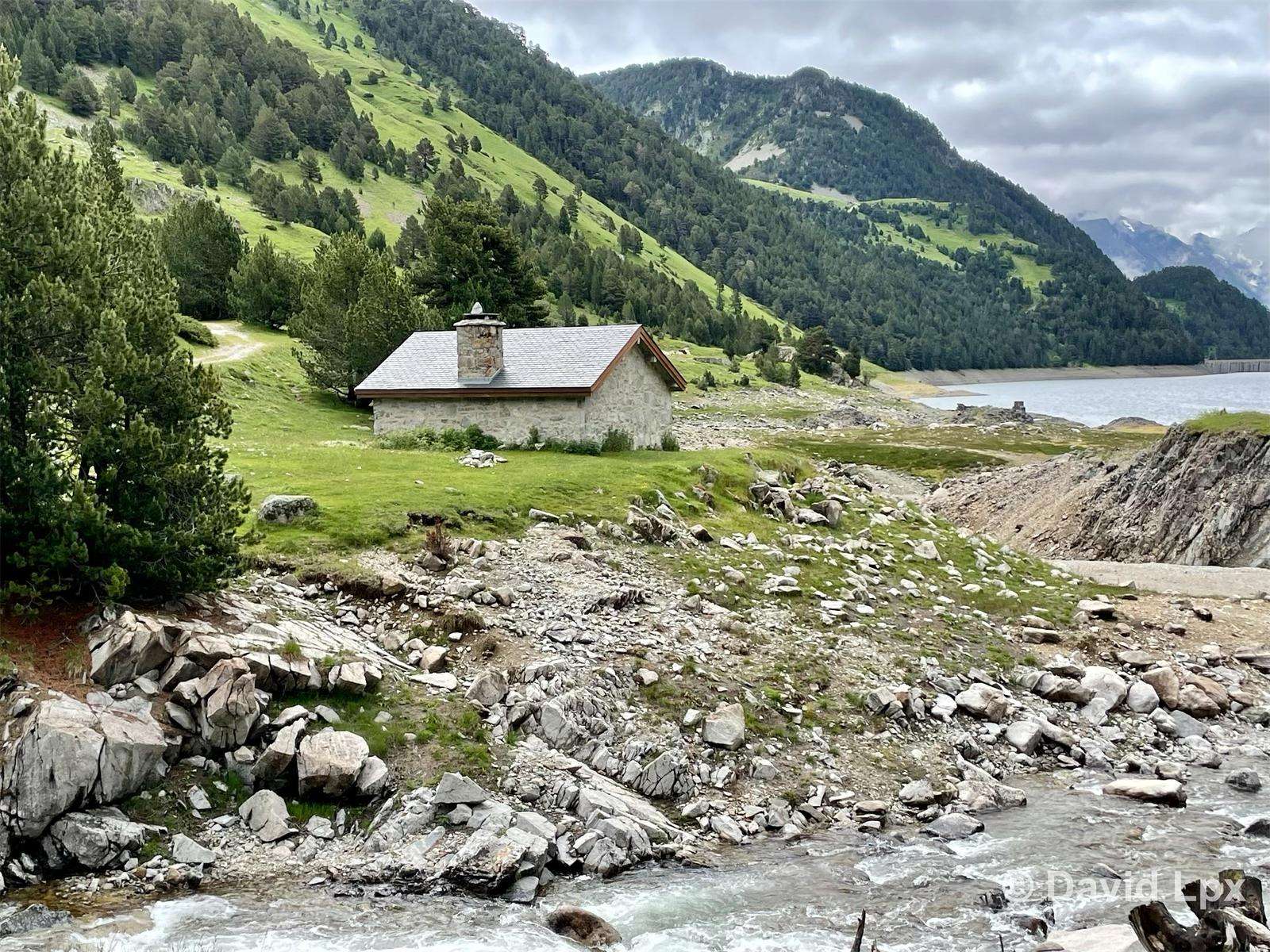 Top 10 randonnées et balades autour du Lac de l'Oule | Komoot