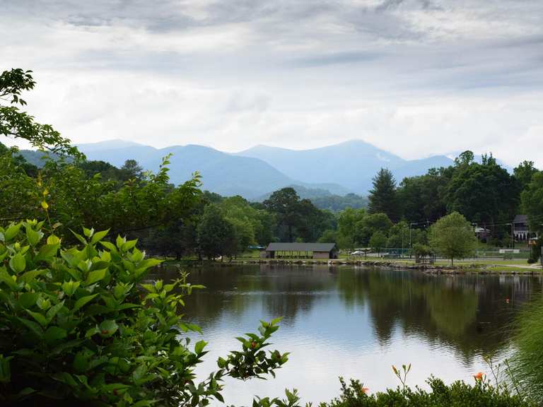 Attractions and Places To See around Black Mountain - Top 20