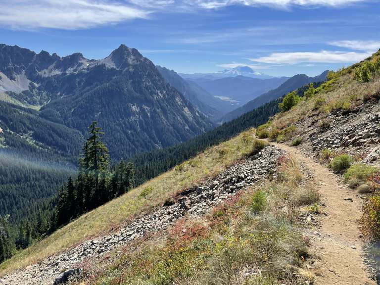 Alpine lakes hotsell wilderness easy hikes