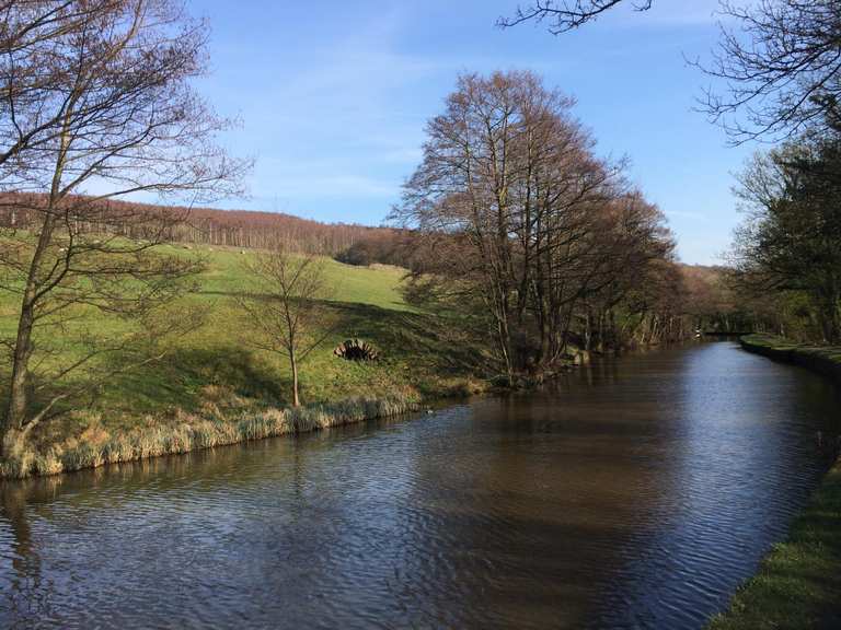 The best walks and hikes around Farnhill | Komoot