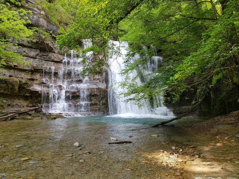 The best waterfall hikes and walks in Tuscany | Komoot