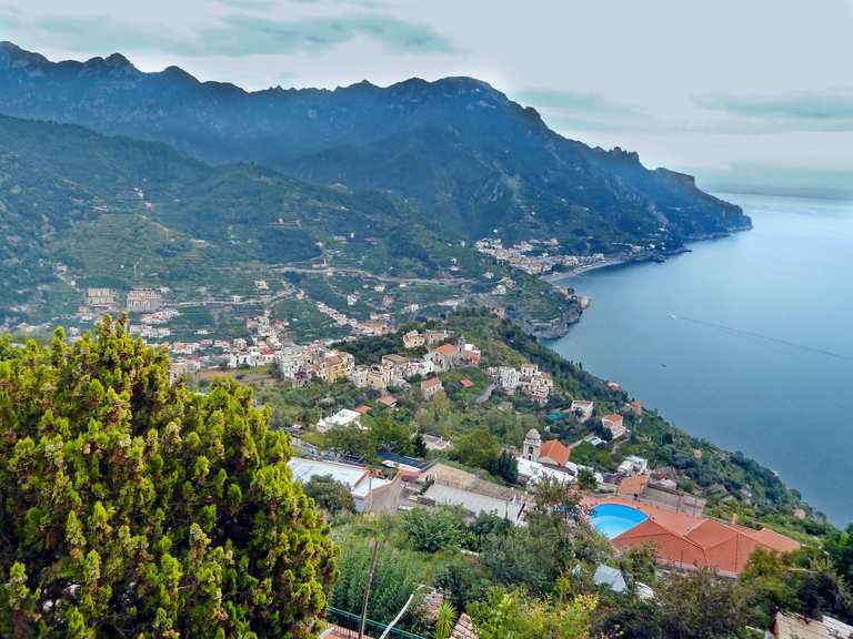 Top 20 randonnées et balades à Salerne Komoot
