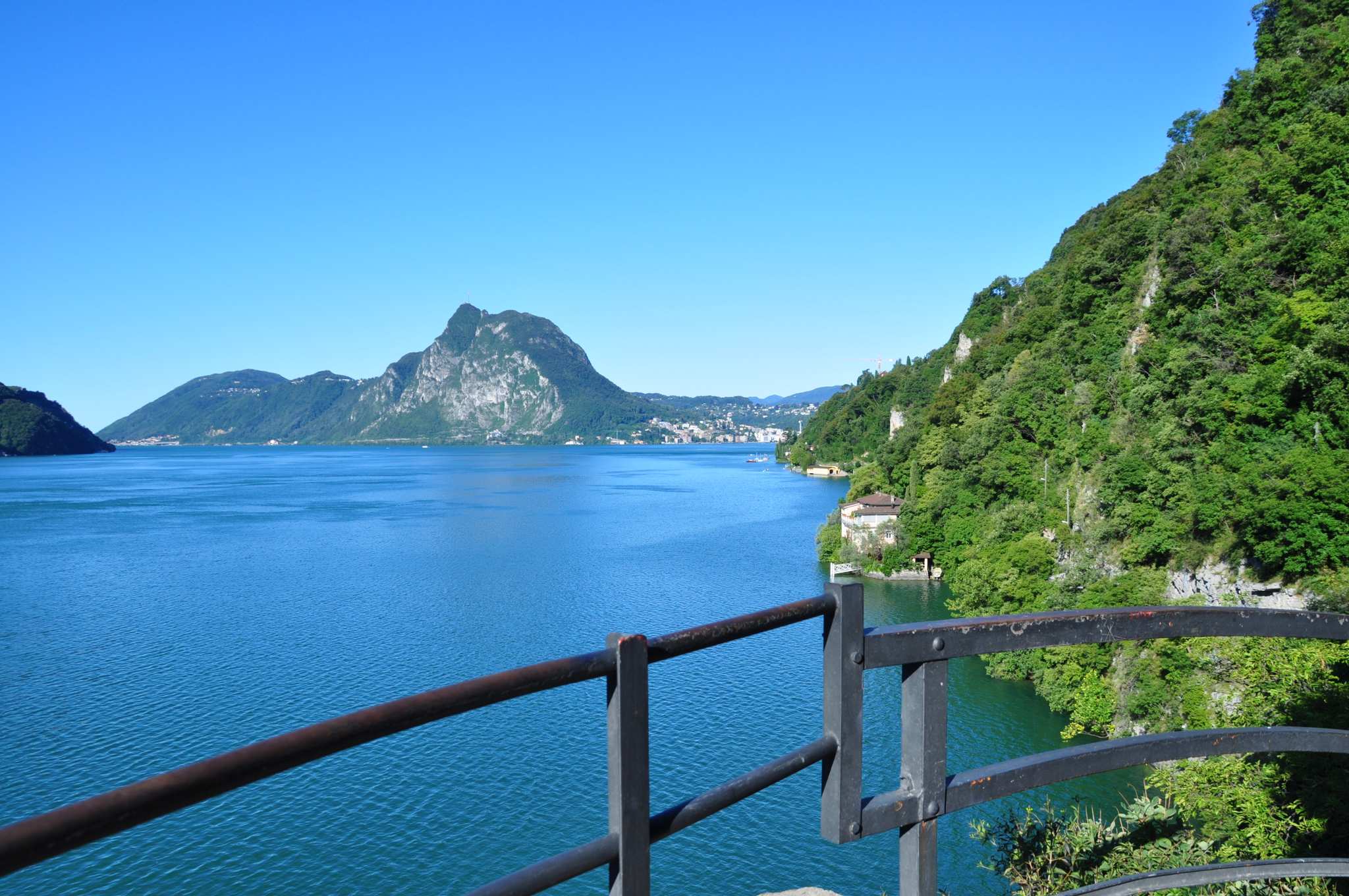 Da Claino a Santa Giulia, passeggiata con vista lago di Lugano 