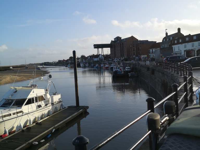 Top 19 Hikes and Walks around Walsingham Komoot