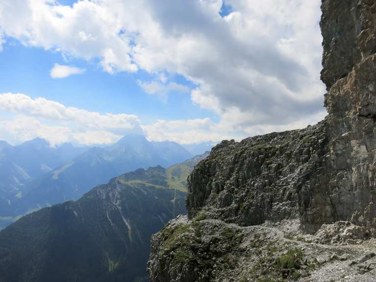 Top 10 Hikes and Walks around Mutters | Komoot