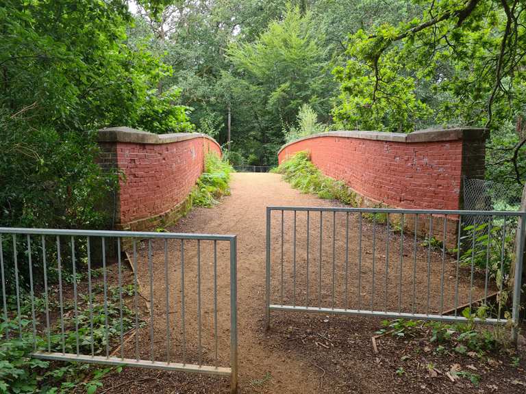Top 10 Hikes and Walks around Sandhurst | Komoot