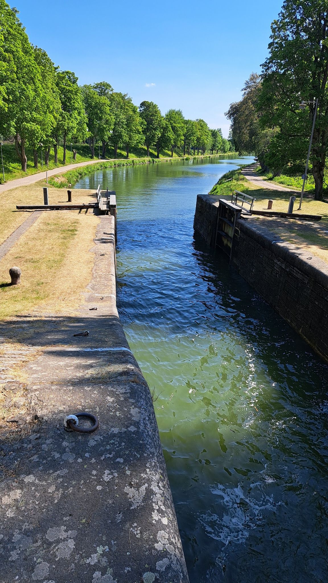 erstes Göta-Kanal-Stauwehr vor Berg