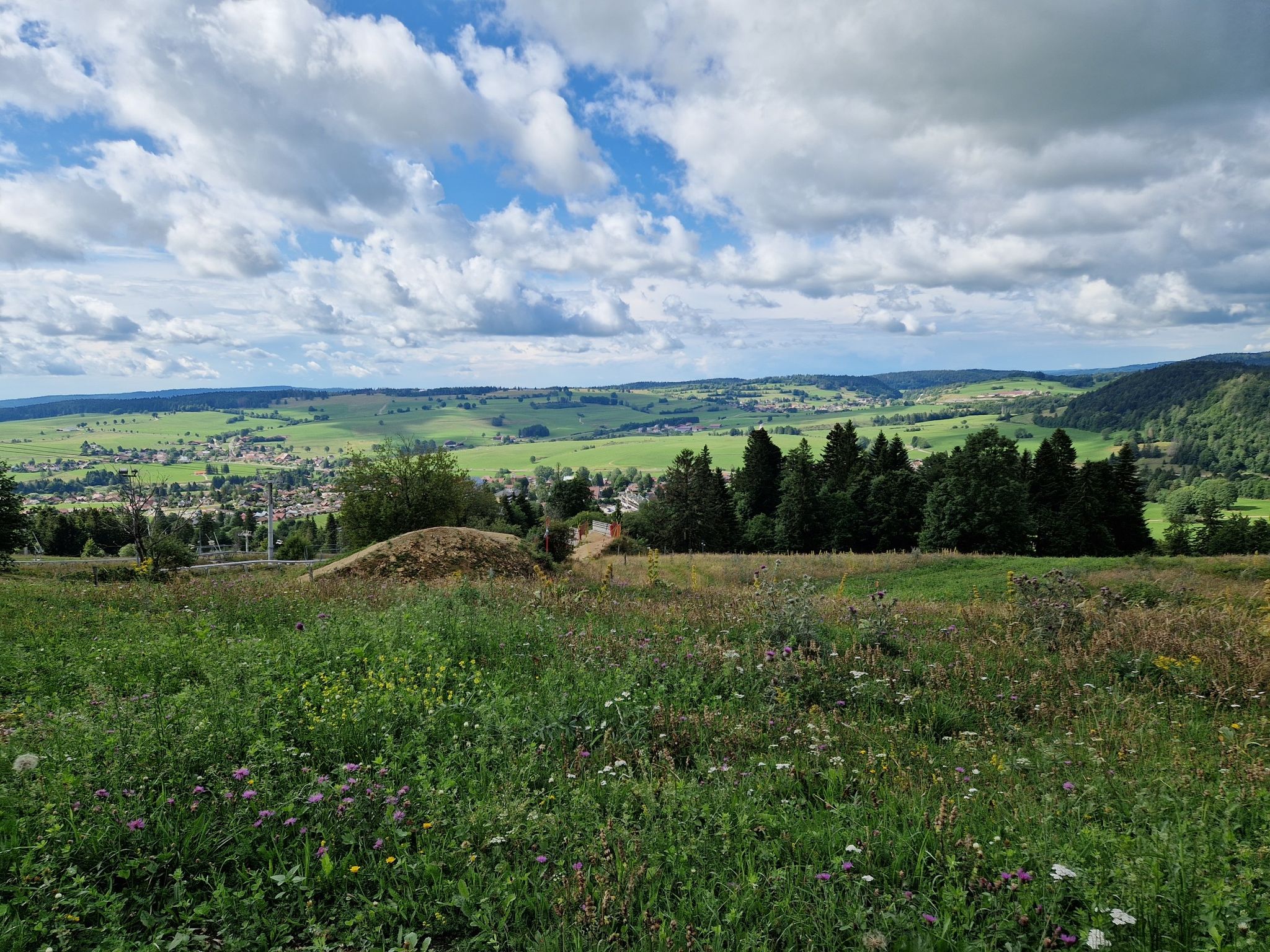 vue vallée depuis départ luges